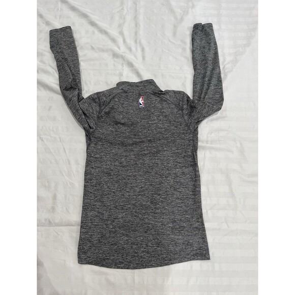 New York Knicks Nike Dri-Fit 1/4 Zip Pullover Size Medium 10/12 Gray Logo NBA - Picture 6 of 10